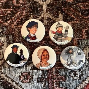 Set of 5 VINTAGE American Girl Buttons